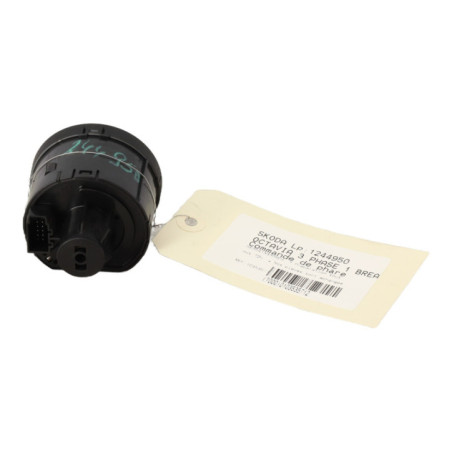 Commande de phare SKODA OCTAVIA 3