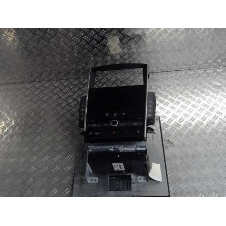 Autoradio d'origine INFINITI Q50 Photo n°1