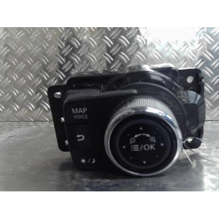 Commande GPS INFINITI Q50