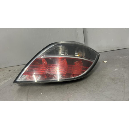 Feu arriere principal droit (feux) OPEL ASTRA H Photo n°1