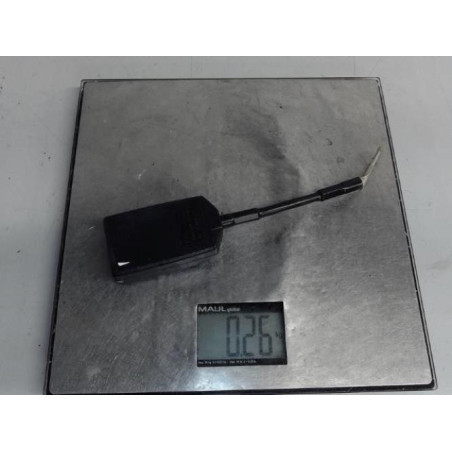 Attache ceinture avant gauche OPEL KADETT D Photo n°1