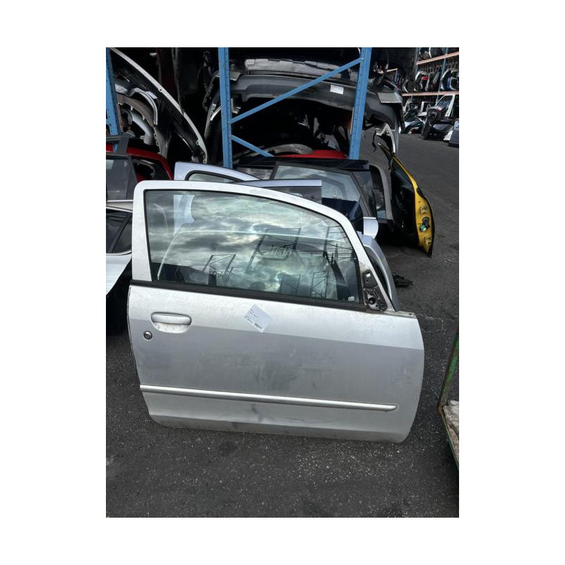 Porte avant droit MITSUBISHI COLT 6