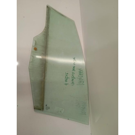 Vitre avant droit FORD FIESTA 6