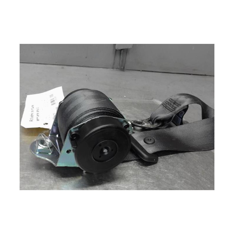 Attache ceinture arriere droit OPEL ASTRA J