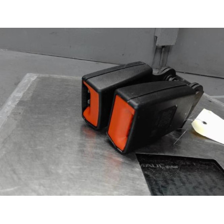 Attache ceinture arriere gauche OPEL ASTRA J Photo n°1