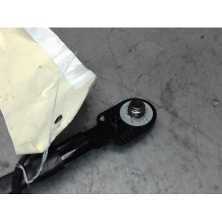 Attache ceinture avant gauche OPEL ASTRA J