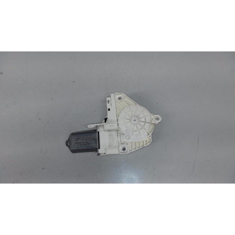 Moteur leve vitre arriere droit AUDI A4 3