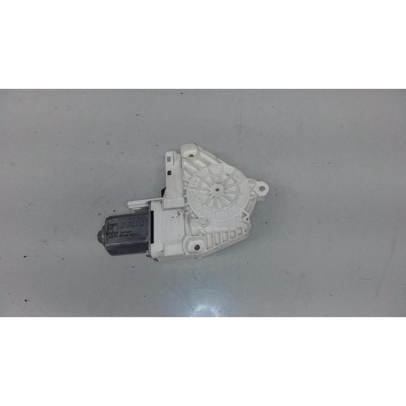 Moteur leve vitre avant droit AUDI A4 3
