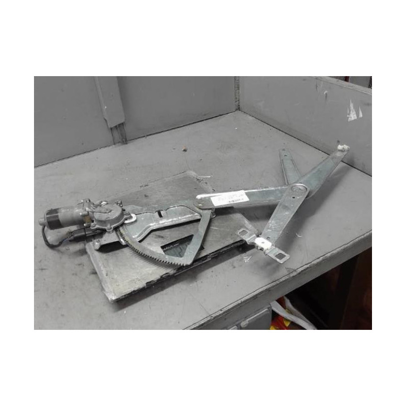 Moteur leve vitre avant gauche OPEL ASTRA F