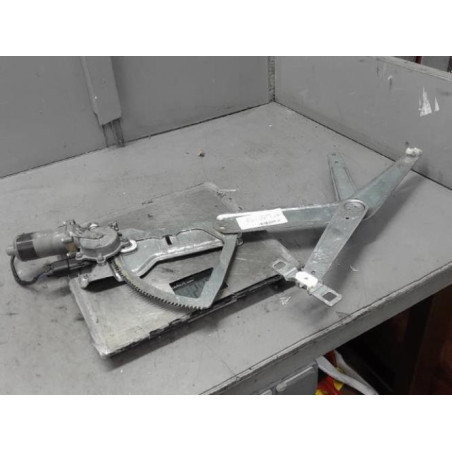 Moteur leve vitre avant gauche OPEL ASTRA F Photo n°1