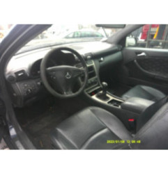 Pare choc arriere MERCEDES CLASSE C 203 COUPE SPORT Photo n°18