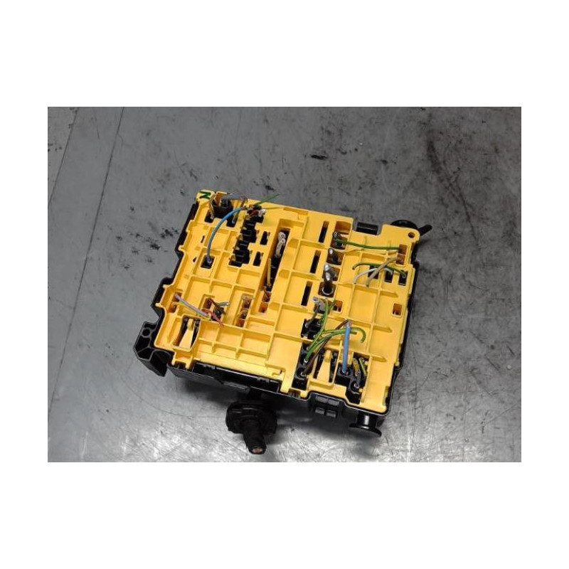 Boitier servitude moteur (BSM) PEUGEOT 208 1