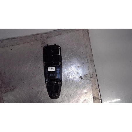 Interrupteur de leve vitre avant droit BMW SERIE 1 F20