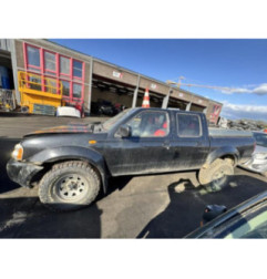 Attache ceinture avant gauche NISSAN PICK-UP 3 Photo n°14