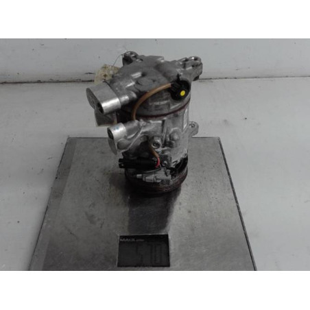 Compresseur clim BMW SERIE 1 F20 Photo n°1
