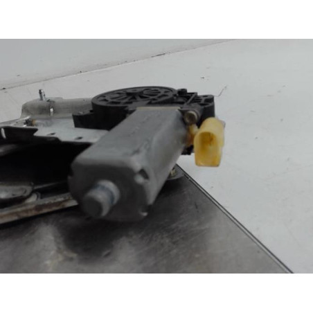 Moteur leve vitre avant droit TOYOTA YARIS 1 Photo n°1