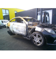 Traverse superieure MERCEDES CLASSE E 207 Photo n°8