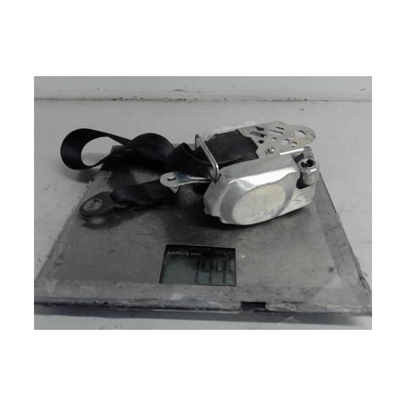 Ceinture avant droit TOYOTA COROLLA VERSO 2