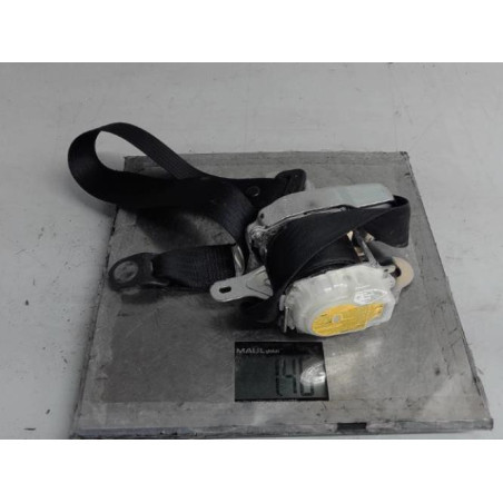Ceinture avant droit TOYOTA COROLLA VERSO 2