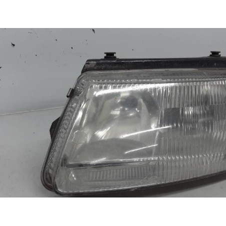 Optique avant principal gauche (feux)(phare) VOLKSWAGEN PASSAT 4