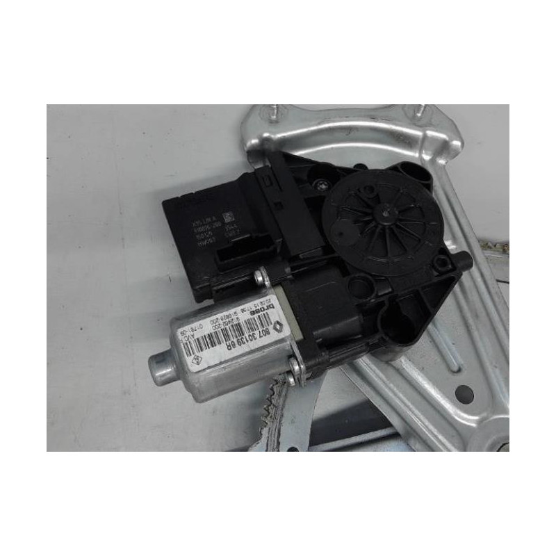 Moteur leve vitre avant droit RENAULT MEGANE 3