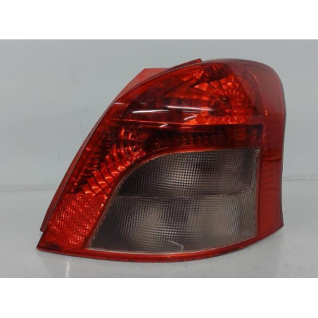 Feu arriere principal droit (feux) TOYOTA YARIS 2 Photo n°1