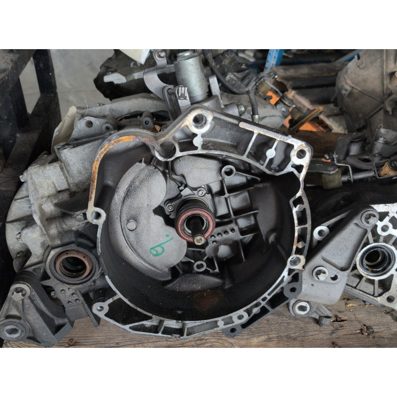 Boite de vitesses OPEL CORSA D