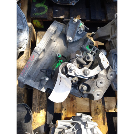 Boite de vitesses OPEL CORSA E Photo n°1