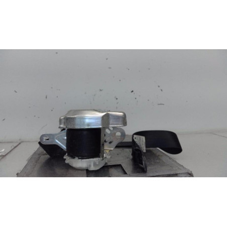 Ceinture avant droit TOYOTA COROLLA VERSO 2