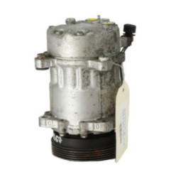 Compresseur clim VOLKSWAGEN GOLF 4 Photo n°3