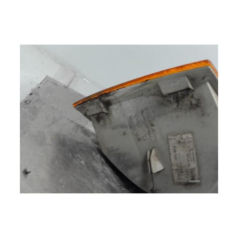 Optique avant secondaire droit (feux)(clignotant) MERCEDES VITO 638