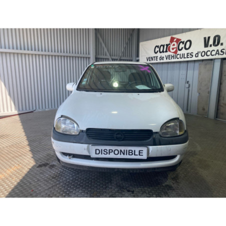 Vitre avant gauche OPEL CORSA B Photo n°1
