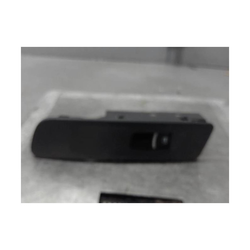 Interrupteur de leve vitre avant droit VOLKSWAGEN TIGUAN 1