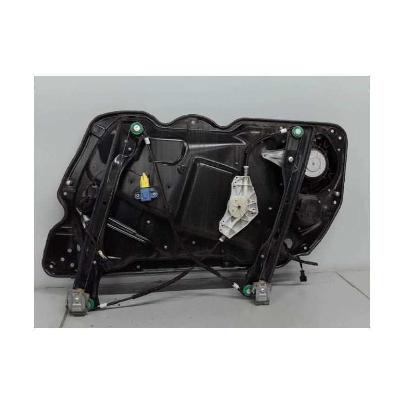 Moteur leve vitre avant gauche VOLKSWAGEN PASSAT 5