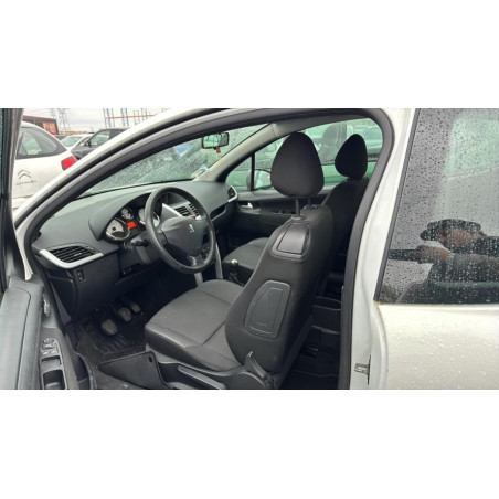 Compresseur clim PEUGEOT 207 Photo n°1