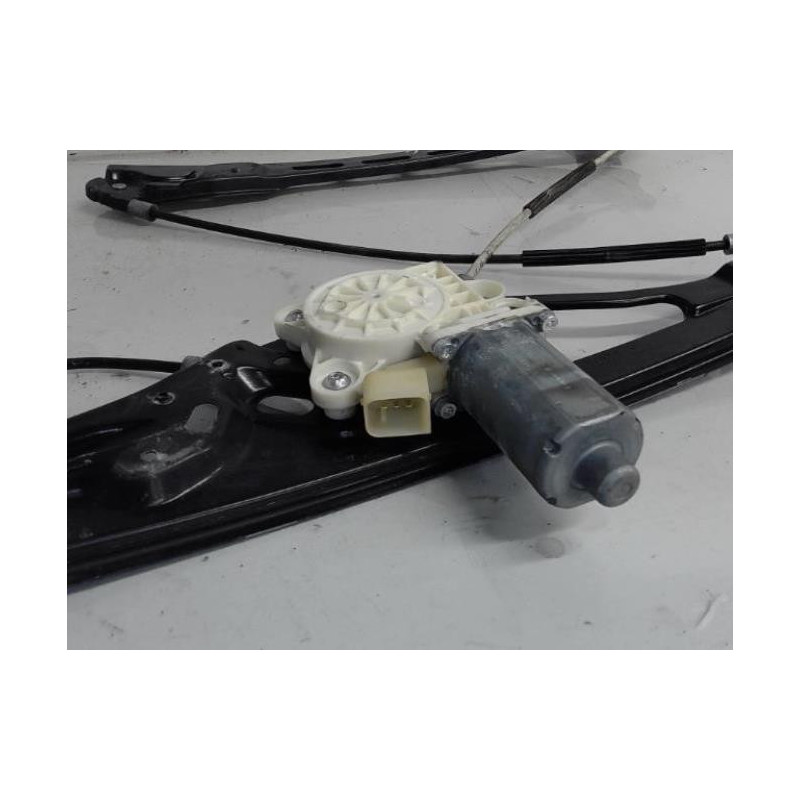 Moteur leve vitre avant gauche MERCEDES CLASSE E 211