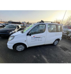 Aile avant droit TOYOTA YARIS VERSO Photo n°20