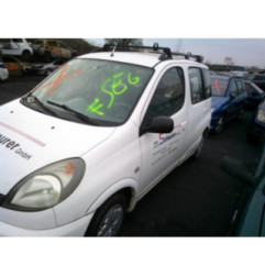 Feu arriere principal gauche (feux) TOYOTA YARIS VERSO Photo n°15