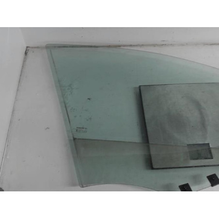 Vitre avant gauche RENAULT CLIO 4 Photo n°1