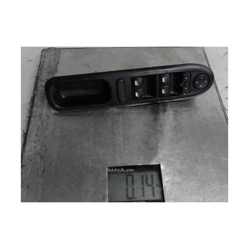 Interrupteur de leve vitre avant gauche PEUGEOT 407
