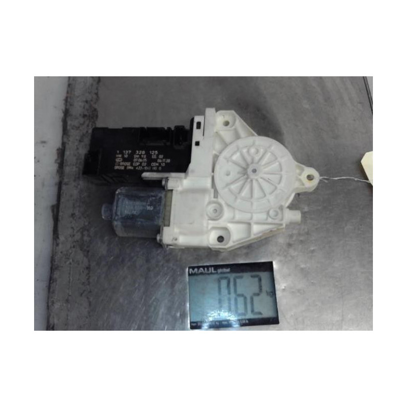 Moteur leve vitre avant gauche PEUGEOT 407