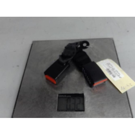 Attache ceinture arriere gauche PEUGEOT 208 1 Photo n°1