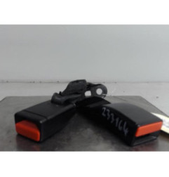 Attache ceinture arriere gauche PEUGEOT 208 1