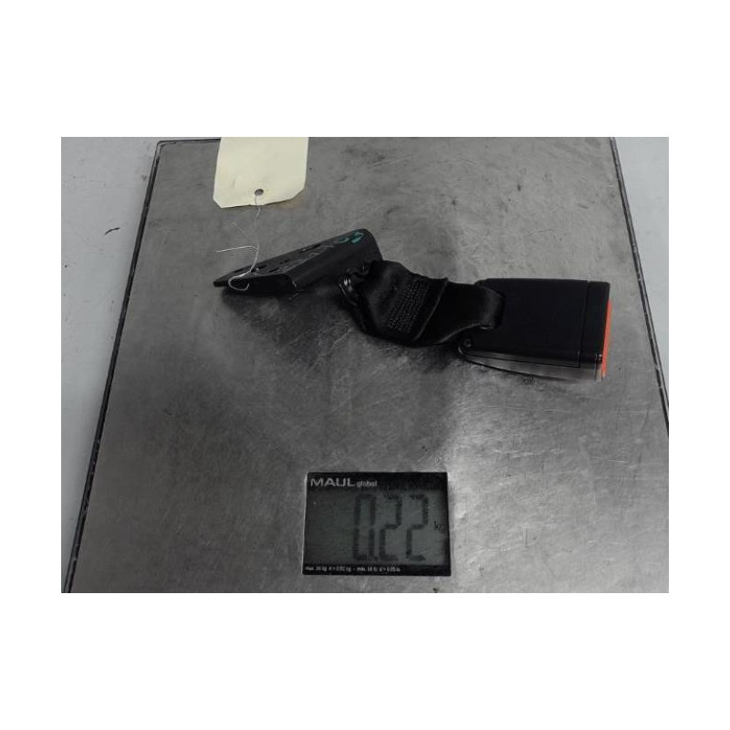 Attache ceinture arriere droit PEUGEOT 208 1