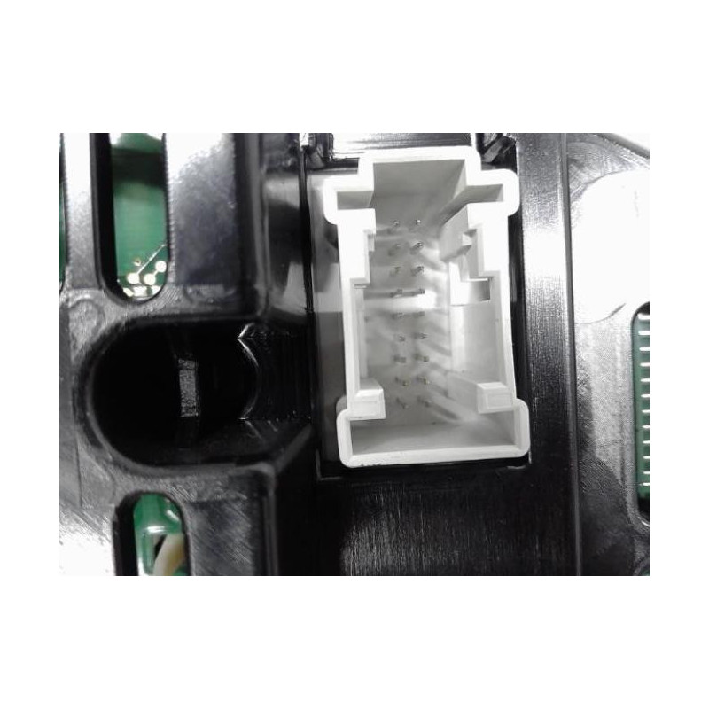 Compteur MERCEDES CLASSE C 204