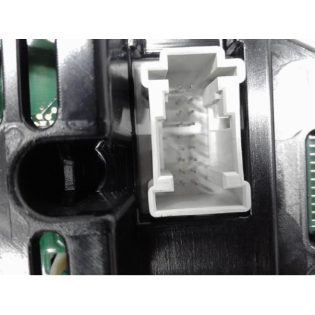 Compteur MERCEDES CLASSE C 204 Photo n°1