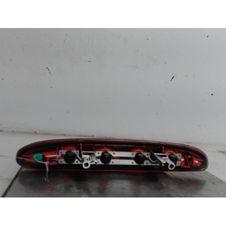 Feu arriere stop central PEUGEOT 208 1