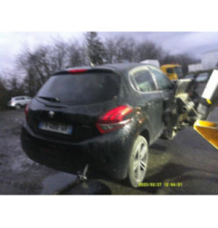 Feu arriere stop central PEUGEOT 208 1 Photo n°9