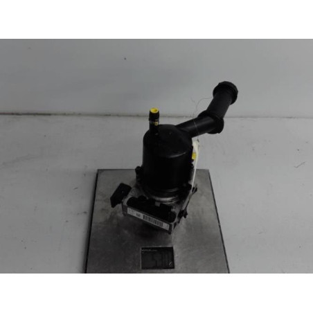Pompe de direction CITROEN C4 2 Photo n°1