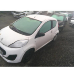 Feu arriere principal droit (feux) PEUGEOT 107 Photo n°8